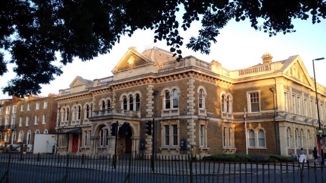 Chiswick Town Hall